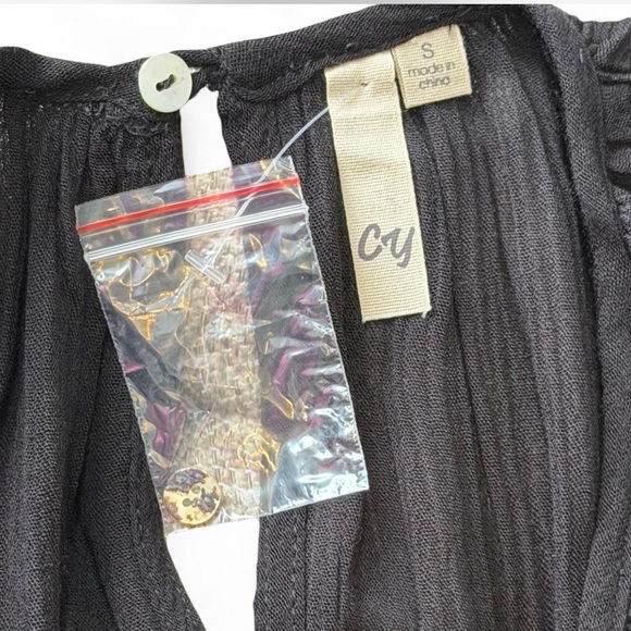 ‎Spliced Lace Top - Picture 13 of 16